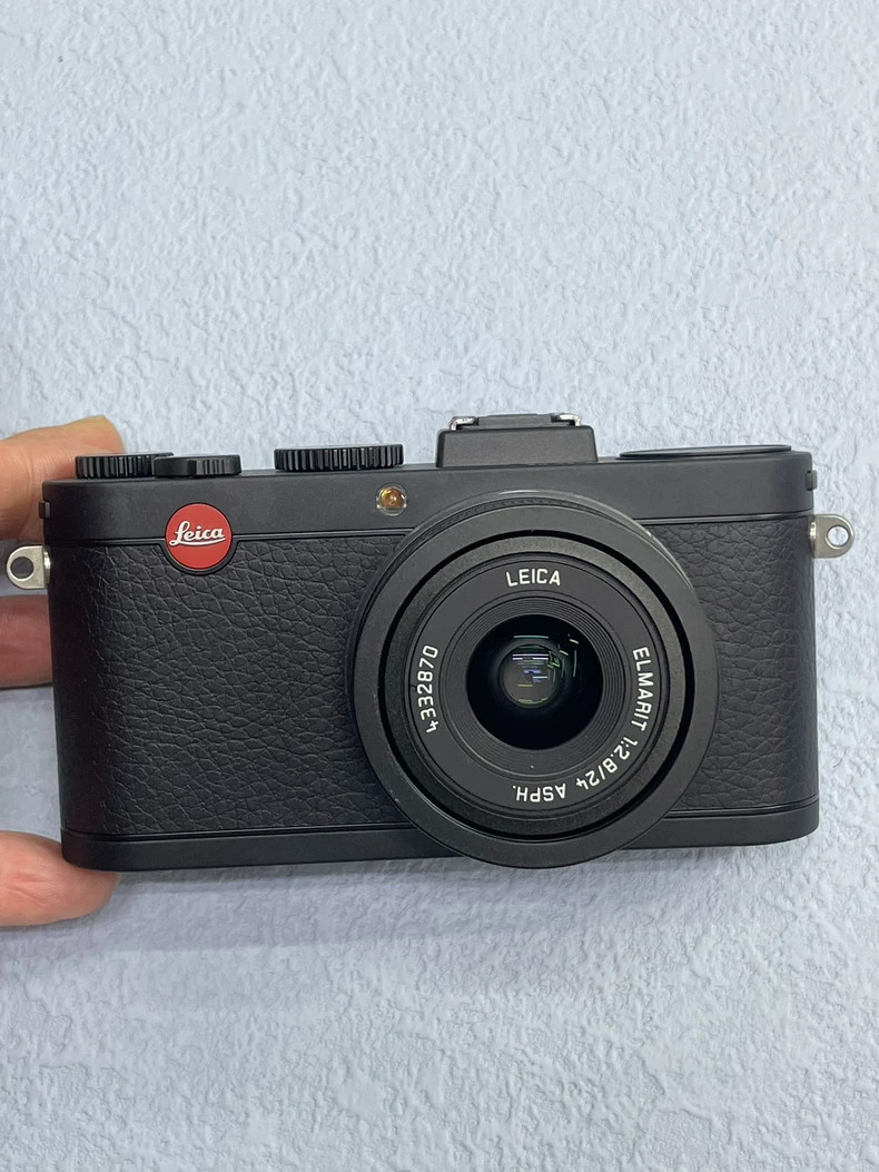 Leica X2 16.2 MP Compact Digital Camera English Language - 90% New