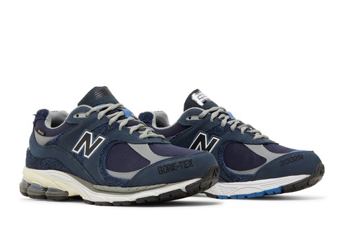 New Balance INVINCIBLE x N.HOOLYWOOD x 2002R GORE-TEX Blue Moon