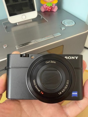 95% New-Sony RX100 M1 20.2 MP 3.6x Zoom Digital Camera with