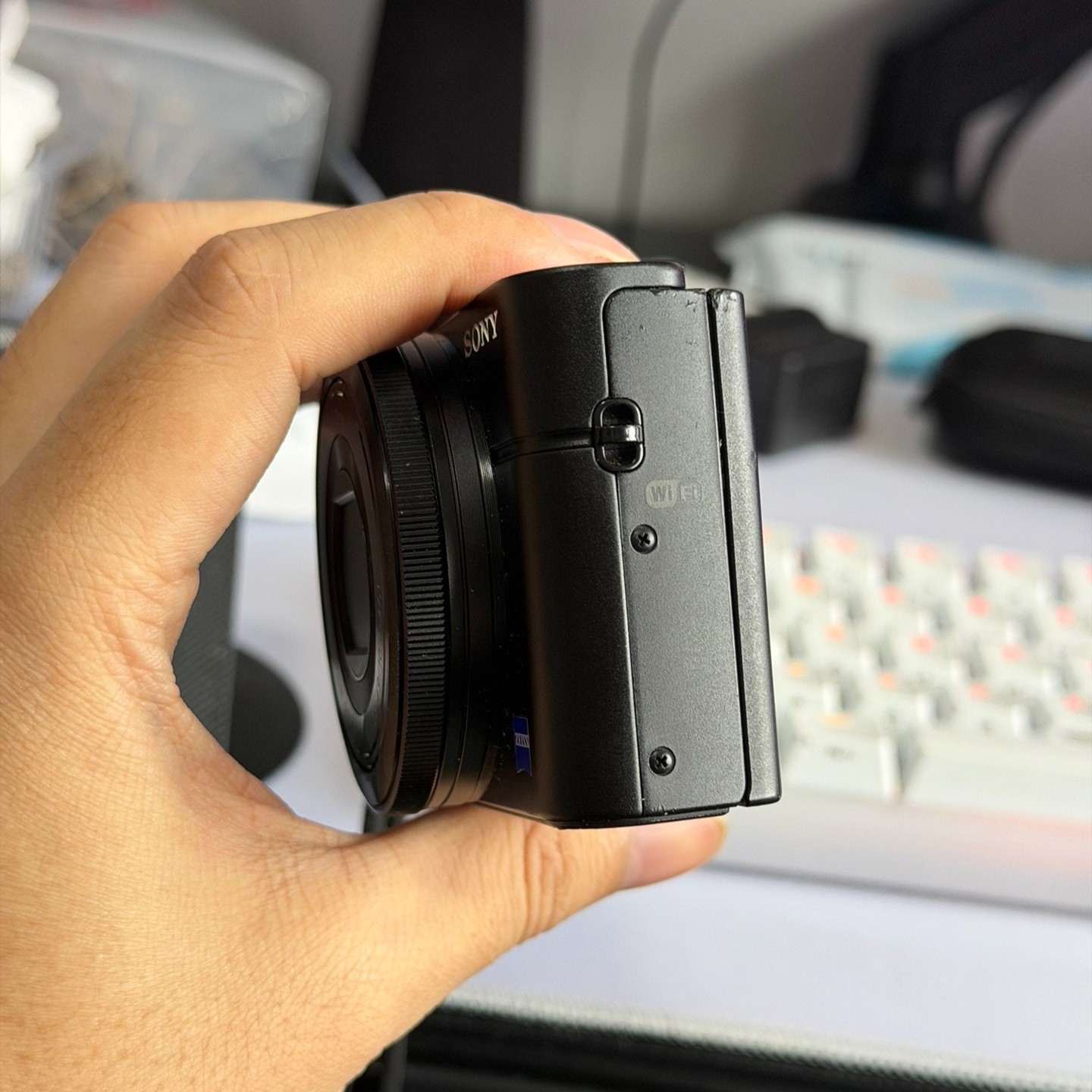 Sony Cyber-Shot RX100 II 20.2 MP 3.6x Zoom DSC-RX100M2 Digital