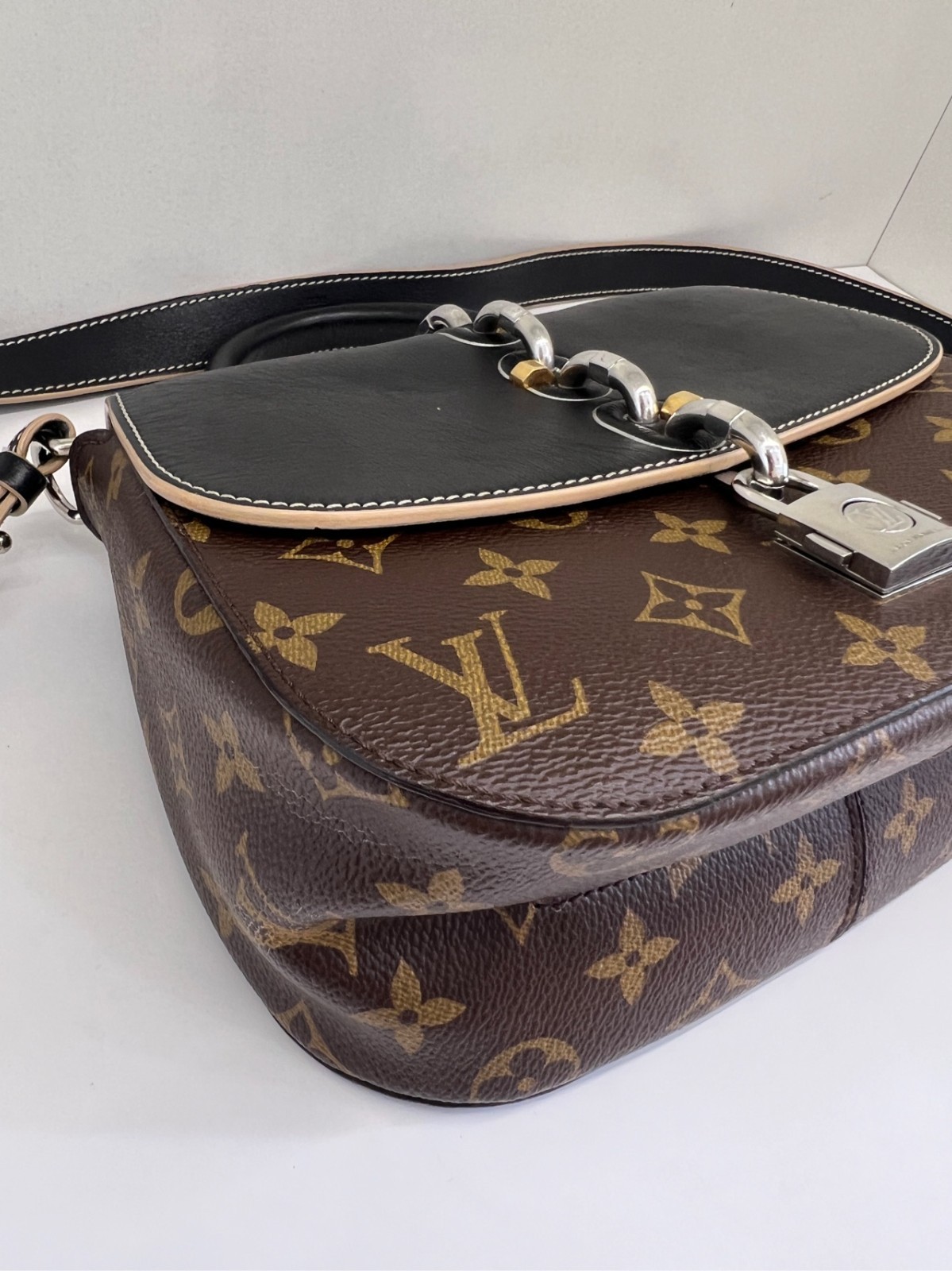 Louis Vuitton Monogram Chain It PM Brown Black Handbag 2way LV