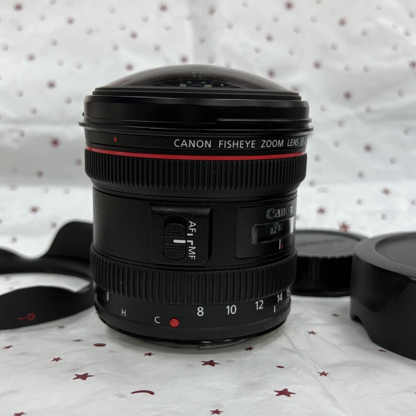 Canon EF 8-15mm F4 L USM Fisheye Lens for EOS DSLR F&R Lens Cap