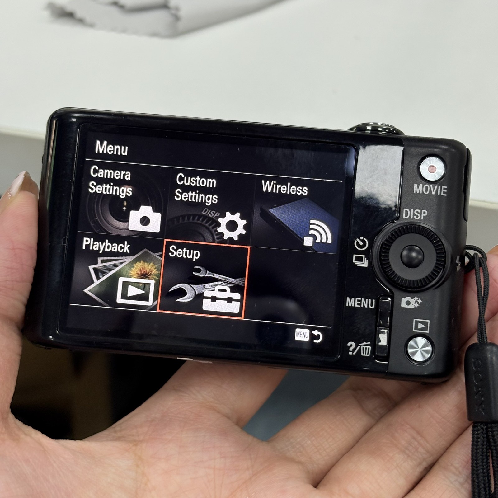 Sony Cyber-Shot DSC-WX220 18.2 MP Digital Camera 10X Zoom Black