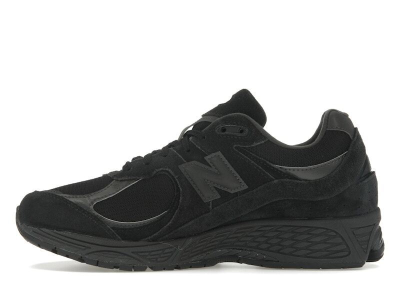 New Balance 2002R Triple Black Suede - U2002RBL | eBay